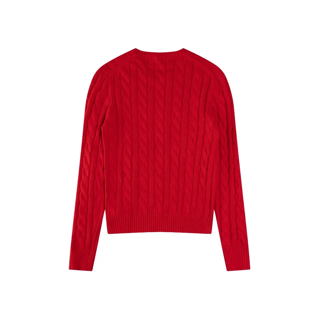 P220 #R91 RALPH LAUREN Ralph Lauren fourteen colors classic small label embroidery round neck pullover cable cardigan sweater men's top, high-density LOGO embroidery on the chest, original customization of tag accessories. Made of pure cotton yarn, pure cotton is skin-friendly and comfortable, small label war horse embroidered twist button round neck sweater 🐎 high quality, follow the blogger to learn how to wear it! Let’s buy a Ralph Lauren cable sweater. It’s a super hard-to-find series after it became popular. It’s hard to find one on the official website. It’s simple and practical to wear, with a lazy and loose feel. The thickened fabric has more texture, feels soft and delicate, and has a loose fit. Whether worn alone or layered, you can wear different styles of fashion with just one piece!   Size：XS S M L Sleeve length: 59/60/61/62/63